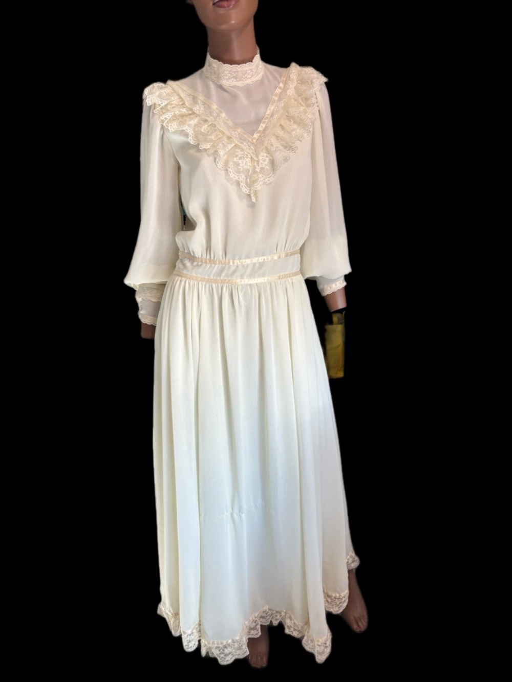 Vintage 1970s Cream Lace Trim Maxi Dress
